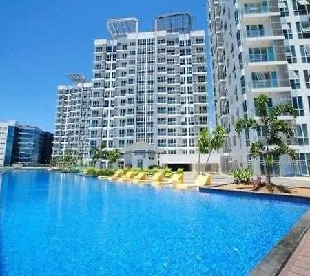 Mactan Newtown Beach Condo Мактан Экстерьер фото