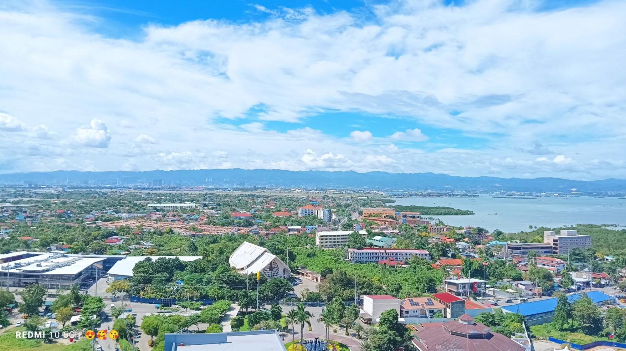 Mactan Newtown Beach Condo Мактан Экстерьер фото