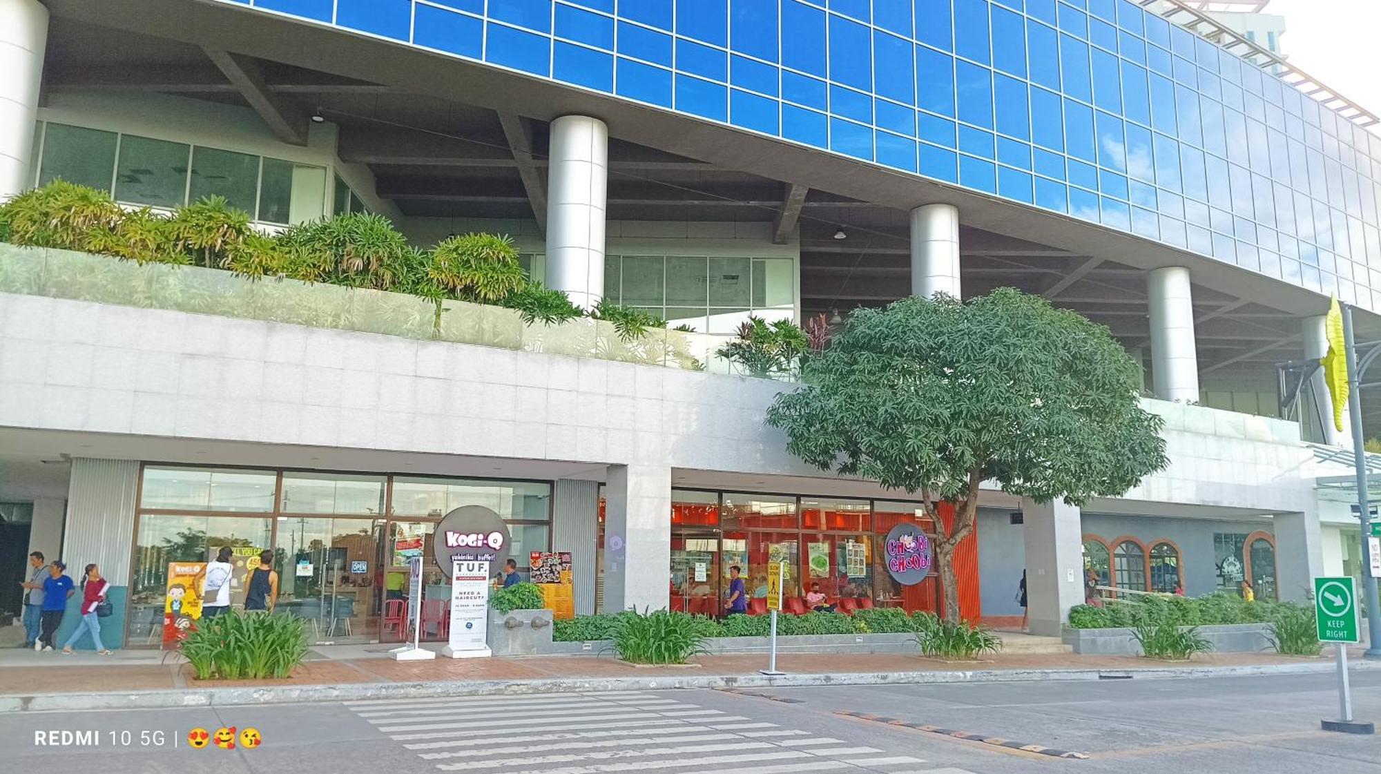 Mactan Newtown Beach Condo Мактан Экстерьер фото