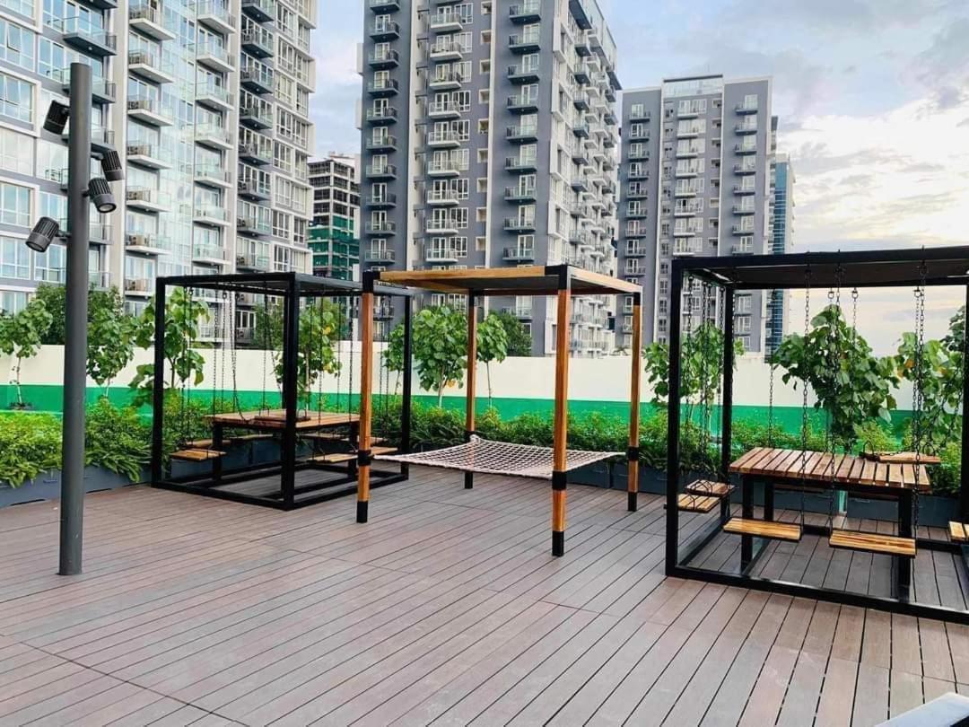 Mactan Newtown Beach Condo Мактан Экстерьер фото